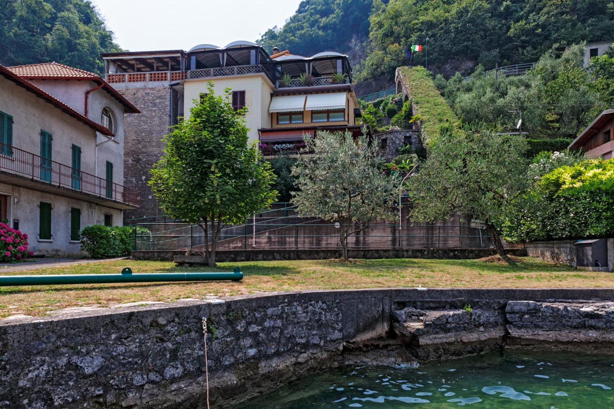 Studio Zu - Lakeside Apartment Riva di Solto Exteriér fotografie