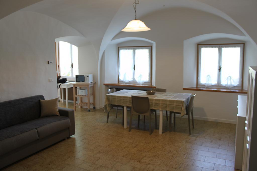 Studio Zu - Lakeside Apartment Riva di Solto Exteriér fotografie