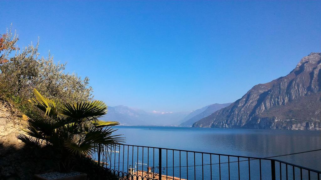 Studio Zu - Lakeside Apartment Riva di Solto Exteriér fotografie